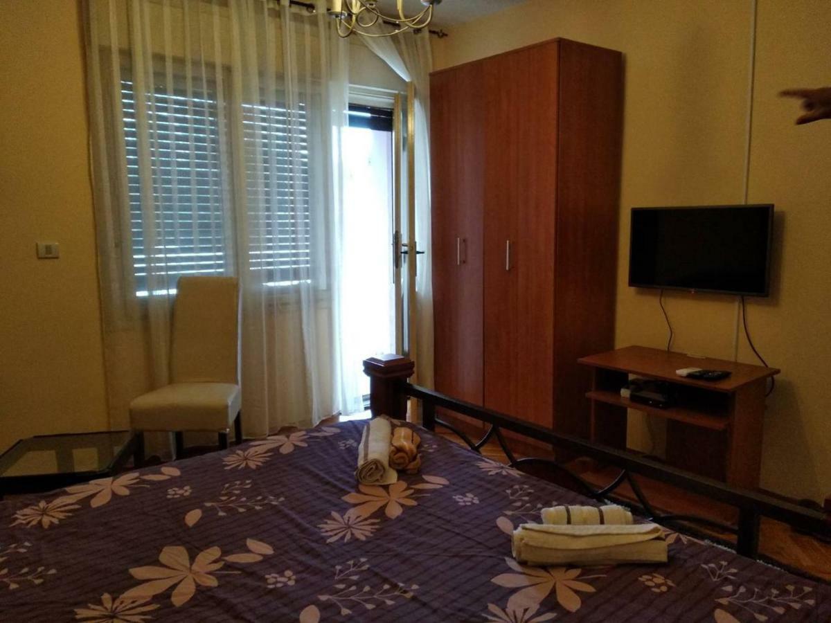 Sweet Dream Rooms พอดโกริกา ภายนอก รูปภาพ