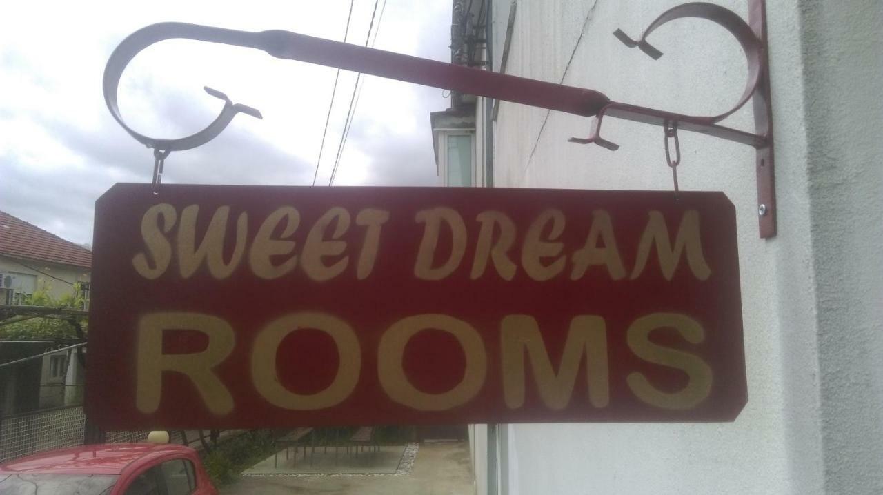Sweet Dream Rooms พอดโกริกา ภายนอก รูปภาพ